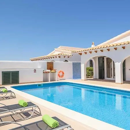 Villa Sleeps 6 Pool Air Con Wifi